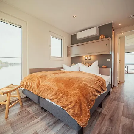 Hausboot Am Graebendorfer Hotel en barco